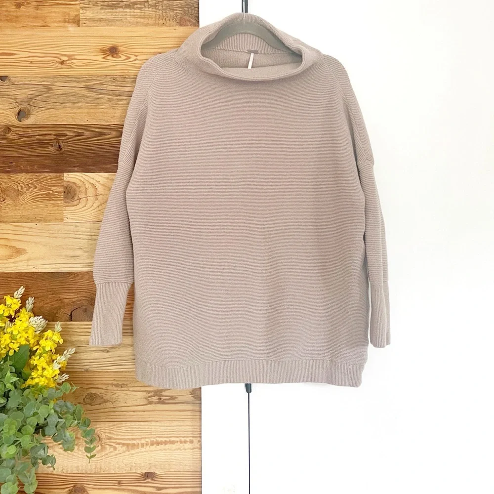 Free People “Ottoman Slouchy Tunic” (Oyster) XS
